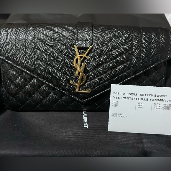 YSL-ENVELOPE LARGE FLAP WALLET IN GRAIN DE POUDRE
EMBOSSED LEATHER - Picture 4 of 14